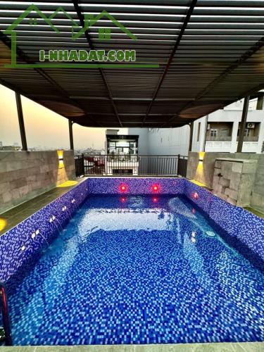 TUYỆT TÁC HẠNG SANG 5* NGUYỄN VĂN CỪ 105M, 7T, MT6M, LÔ GÓC, THANG MÁY, BỂ BƠI VÔ CỰC.