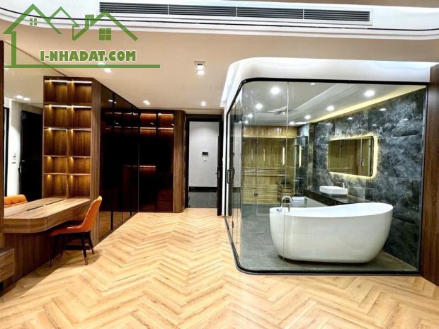 TUYỆT TÁC HẠNG SANG 5* NGUYỄN VĂN CỪ 105M, 7T, MT6M, LÔ GÓC, THANG MÁY, BỂ BƠI VÔ CỰC. - 1