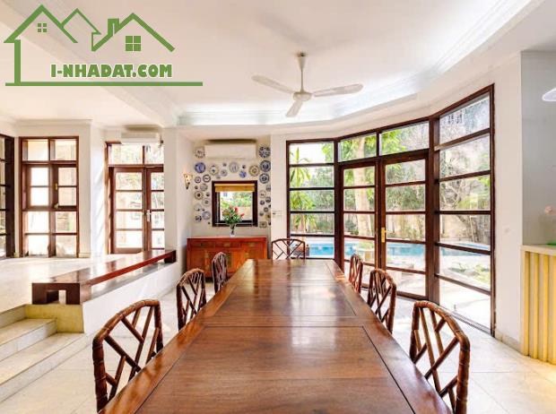 Cho Thuê Biệt Thự Sân Vườn,Bể Bơi tại NGỌC THỤY ,dt 500m giá 87tr - 2