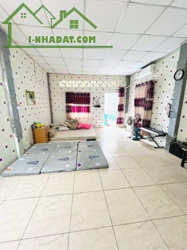 Siêu phẩm Tân Phú - hẻm 3m TKTQ thông Trần Văn Ơn - 55m² ngang lớn 4.2m nở hậu chỉ 4.5 tỷ - 2
