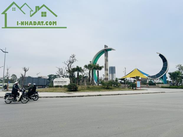 Bán nhà Ngọc Thụy - Long Biên - Ô tô đỗ cửa - DT 40m x 4 tầng - giá 7.9 tỷ - 5
