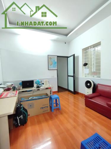 Bán nhà mặt phố Yên Lạc, Hai Bà Trưng 51m, 3 tầng, mt 4.8m. Giá: 16.2 tỷ. LH: 0937158386 - 2