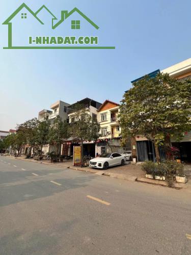 57.1 m2 MẶT ĐƯỜNG DH06 ĐẤT CAO TRUNG, ĐỨC GIANG, KINH DOANH BẤT CHẤP NGÀY ĐÊM