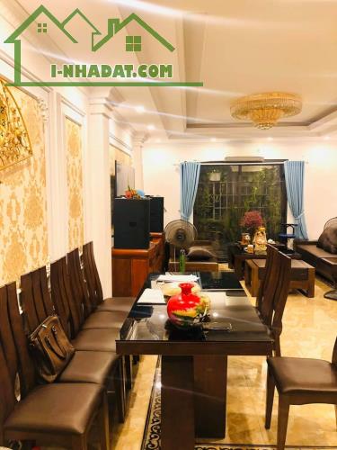 Bán nhà Lê Văn Hiến, Cổ Nhuế, Q Bắc Từ Liêm ô tô 2 thoáng nhà đẹp ở ngay kinh doanh 7.98 t