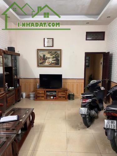 Bán đất Mặt ngõ Kim Đồng. DT khủng 56m  Ngõ thông, Kinh Doanh  Chỉ 10 tỷ 500