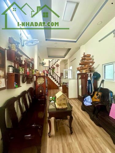 Bán gấp nhà đẹp lung linh ở ngay Lưu Hữu Phước, xe hơi ngủ nhà, 100m2, 7PN, SHR, nhỉnh 7tỷ - 2