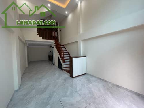 BÁN NHÀ GẦN HỌC VIỆN CẢNH SÁT_LÊ VĂN HIẾN_GẦN PHỐ_Ô TÔ ĐỖ CỬA_NGÕ RỘNG_36M2_6T_CHỈ 7.8 TỶ - 2