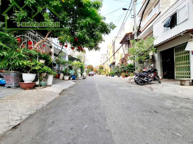 Quận 6,CX Phú Lâm B, mặt tiền nội bộ,ô tô thông, Nhà 4 tầng, 80 m2, giá rẻ.