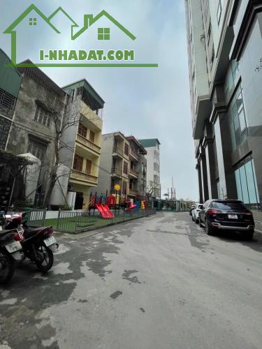 BÁN NHÀ CẤP 4 PHÂN LÔ - Ô TÔ TRÁNH- KINH DOANH- XÂY MỚI QUÁ ĐẸP - LH: 0338014935