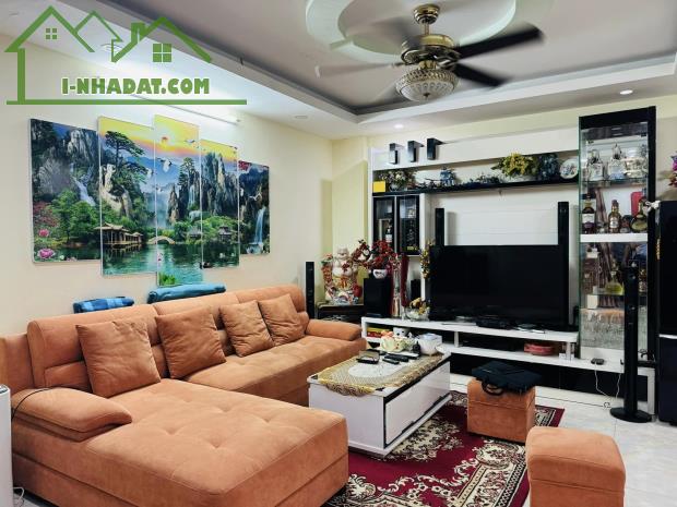 Bán nhà Kim mã cách ô tô tránh chỉ 15m 50 4 tầng 10.5 tỷ