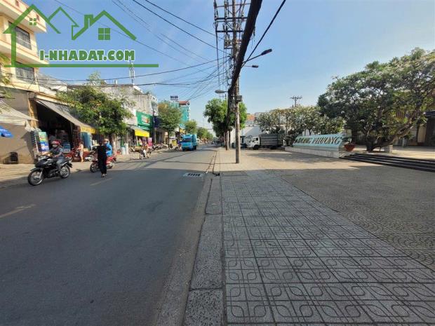 HẠ GIÁ NHÀ (5.5 x 36),  MẶT TIỀN VIP NHẤT NGUYỄN VĂN QUÁ, QUẬN 12 - 1