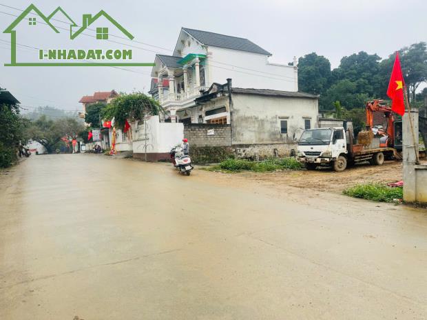 Cần bán gấp 1.7 tỷ TRỤC CHÍNH LIÊN XÃ 191m2 Đồn Vận liên Sơn HB