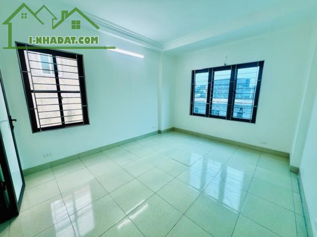 Bán nhà Phố Nguyễn Khoái gần Time City 44m2x4, ngõ nông, dân xây. Giá 5.4 tỷ - 2