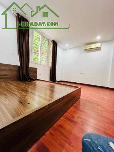 Bán nhà Lạc Long Quân: nhà dân xây, 2 thoáng, 50m ra oto, nhà đẹp - 2