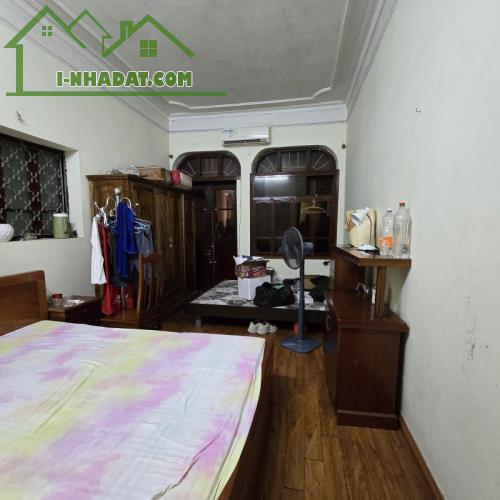 Mặt phố, vỉa hè rộng, giá cực rẻ phố Trường Chinh, Đống Đa. 0911554873. - 4