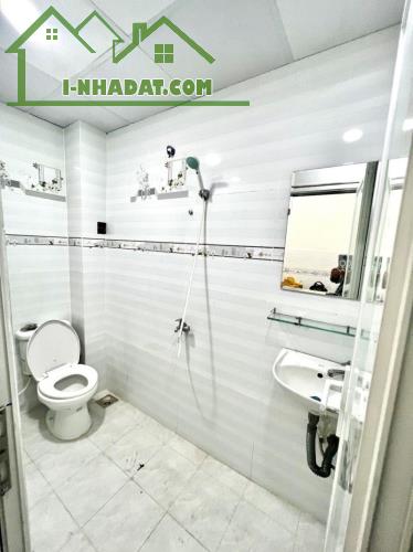 BÁN NHÀ TÂN BÌNH SÁT MẶT TIỀN HIỆP NHẤT P.4 TÂN BÌNH , 35M2, 2 TẦNG ĐÚC MỚI ĐẸP ,HOÀN - 2
