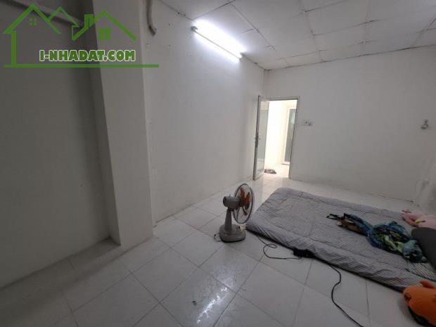 BÁN NHÀ TÂN BÌNH SÁT MẶT TIỀN HIỆP NHẤT P.4 TÂN BÌNH , 35M2, 2 TẦNG ĐÚC MỚI ĐẸP ,HOÀN - 3