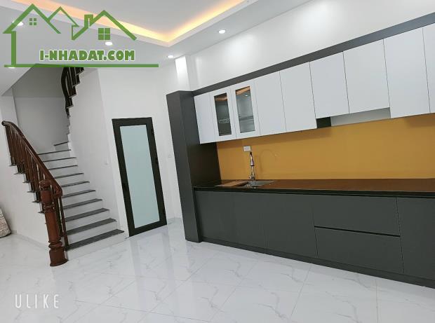 NHÀ PHỐ CAO CẤP 8 PHÒNG KHÉP KÍN  – VỊ TRÍ ĐẮC ĐỊA - 2