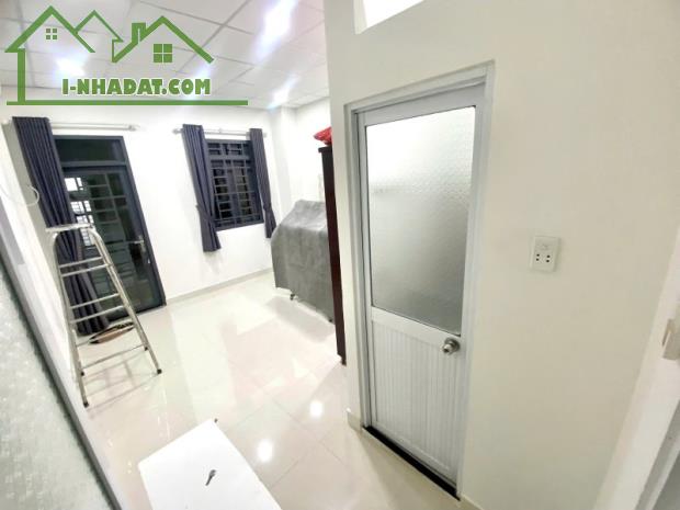 NHÀ 2 TẦNG BTCT - HXH ÂU DƯƠNG LÂN - 4,1X13,5M - 15TR/THÁNG - CHỈ 5 TỶ - 4
