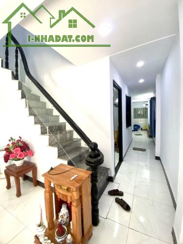 NHÀ 2 TẦNG ĐÚC MẶT TIỀN PHẠM THỊ GIÂY VÀI BƯỚC CHÂN - HẺM XE TẢI QUAY ĐẦU - GIÁP QUẬN 12 - 3