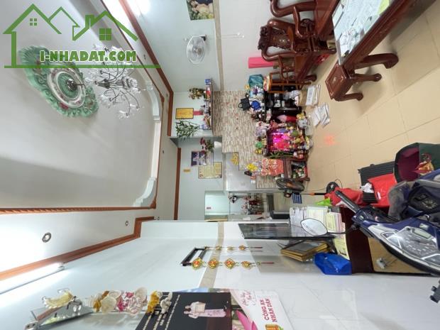 BÁN NHÀ HXT Cộng Hòa, Tân Bình 4 tầng 83m2 (5,2x16). Nhà đẹp ở ngay. Giá chỉ 19 tỷ. - 1