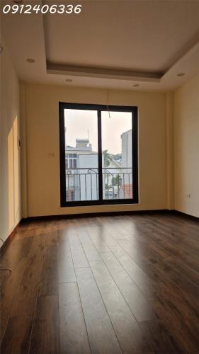 Cần bán nhà Long Biên, phố Đàm Quang Trung, 30m², mặt ngõ thông, nhà 5 tầng thoáng mát, - 2