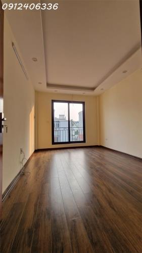 Cần bán nhà Long Biên, phố Đàm Quang Trung, 30m², mặt ngõ thông, nhà 5 tầng thoáng mát, - 4