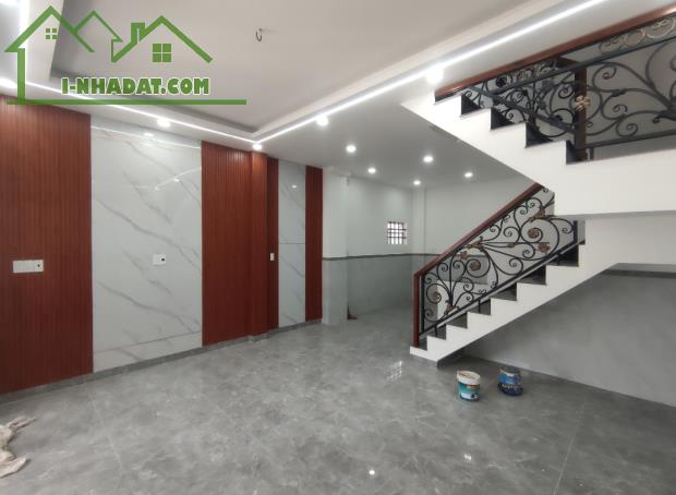 Bán nhà 2 tầng mới. Ngang 5m ko QH 4.4tỷ Phường HBC - 1