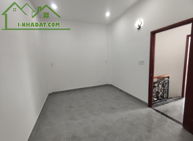 Bán nhà 2 tầng mới. Ngang 5m ko QH 4.4tỷ Phường HBC - 5