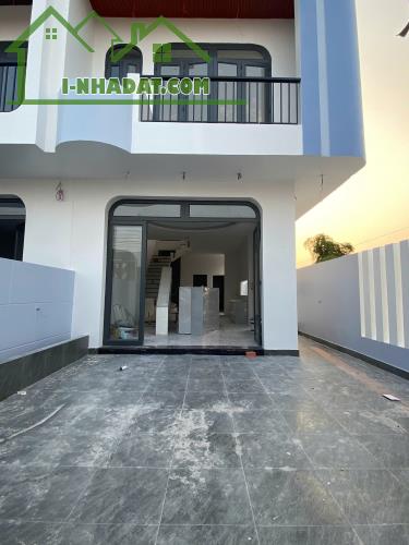 Tài chính 1ty250 sở hữu ngay nhà phố Gốc 2MT, 5.9x21m, SHR, cách chợ Bình Chánh chỉ 10p - 1