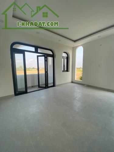 Tài chính 1ty250 sở hữu ngay nhà phố Gốc 2MT, 5.9x21m, SHR, cách chợ Bình Chánh chỉ 10p - 4