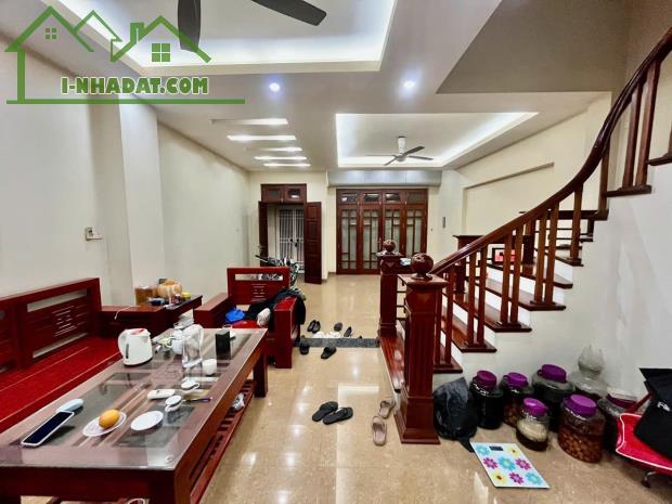 CẦN BÁN BIỆT THỰ 90m2 CHỈ 31 TỶ TẠI TAM TRINH, HOÀNG MAI, OTO TRÁNH, VỈA HÈ 2 BÊN, MẶT