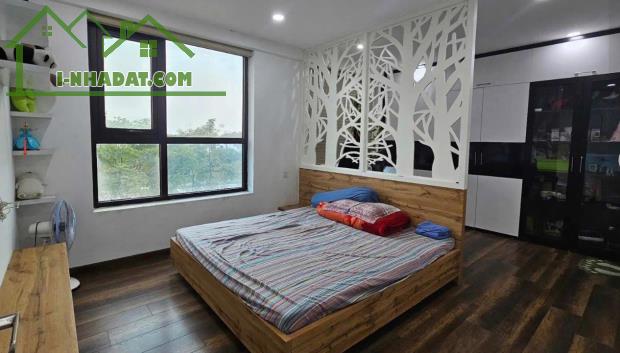 LONG BIÊN- Ô TÔ VÀO NHÀ, NGÕ Ô TÔ THÔNG KINH DOANH, LÔ GÓC 40M 4T- 11.2 ĐỒNG - 1