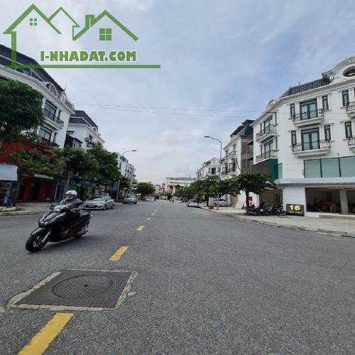 TĐC Trâu Quỳ, Gia Lâm, Hà Nội. 60,2m2. Mặt tiền 4,6m. Đường 13m. Lh 0989894845 - 3