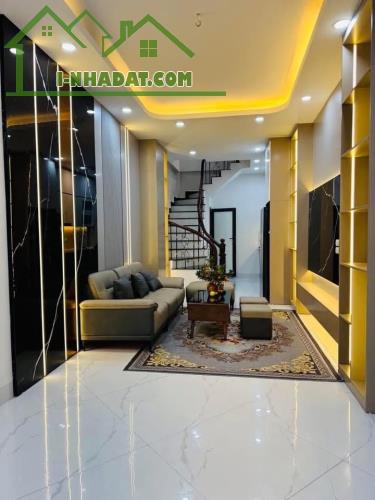 Bán nhà Liên Mạc phân lô 5 tầng mới kính koong, ô tô đỗ cửa- 32m2- 5.3 tỷ - 3