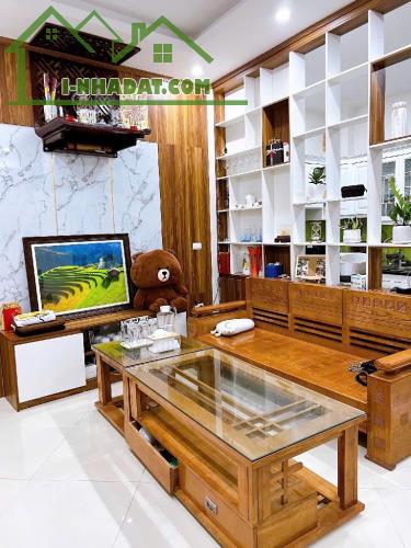 BÁN NHÀ DÂN XÂY PHẠM VĂN ĐỒNG, LÔ GÓC, MẶT TIỀN 6m, THẲNG 30M RA PVĐ - 3