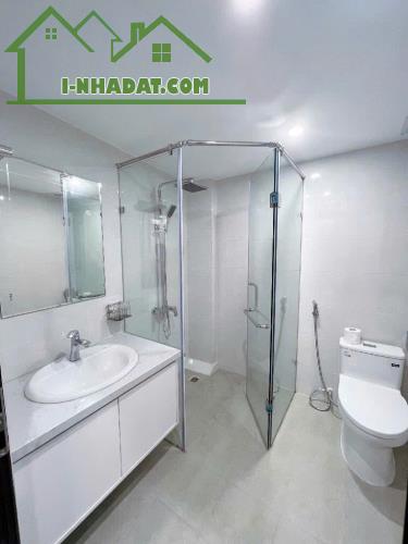 BÁN NHÀ DÂN XÂY PHẠM VĂN ĐỒNG, LÔ GÓC, MẶT TIỀN 6m, THẲNG 30M RA PVĐ - 2