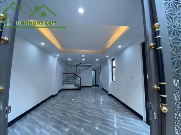 Cho thuê nhà riêng sài đồng 35m2 đồ cơ bản 6 tầng 3 ngủ giá 12 triệu - 2