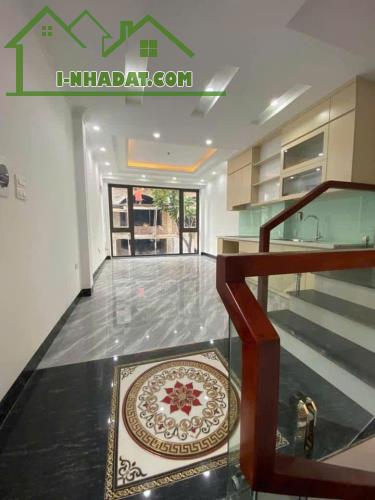 Cho thuê nhà riêng sài đồng 35m2 đồ cơ bản 6 tầng 3 ngủ giá 12 triệu - 4