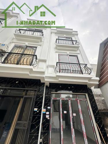 Bán nhà 4T x 30m 2,75 tỷ 5p ra QL6, 10p ra bến xe Yên Nghĩa