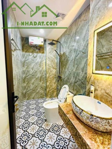 SIÊU XINH - HƠN 6 TỈ - 40M, 6T - PHỐ TRẠM, 3 BƯỚC RA Ô TÔ, GẦN AEON, CẦU VĨNH TUY, PHỐ VIP - 4