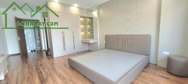 BÁN NHÀ Đàm QUang Trung LÔ GÓC NGÕ RỘNG,DT 50m,MT 4,4m , giá 10,2 tỷ