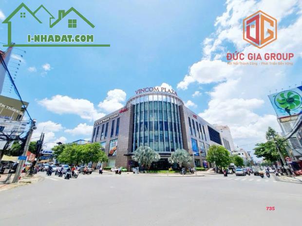 Nhà bán mặt tiền đường Trương Định, gần trung tâm Vincom; sổ hồng 173m2 ngang 5m giá 15 tỷ