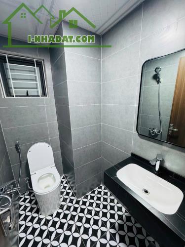 Căn hộ chung cư SỔ ĐỎ - VP5 Linh Đàm - Hoàng Mai dt 64m2 * 2 ngủ full nội thất mới - Giá - 4