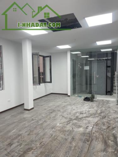 bán nhà lô góc phố Trịnh Công Sơn,diện tích 50m2,giá 30 tỷ