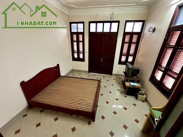 Bán nhà phố Sài Đồng 70m2x4T, lô góc 2 thoáng, ô tô sát nhà, 9.5 tỷ