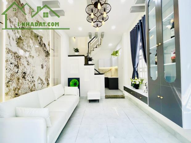 Bán Nhà gần Vincom Phan Văn Trị, Xe hơi đỗ cửa Chỉ Nhỉnh 4 Tỉ - 1
