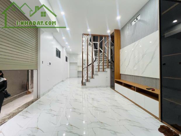 HIẾM QUÁ NHÀ TRƯƠNG ĐỊNH, Ở LUÔN, Ô TÔ ĐỖ CỬA, 40M2X 6 TẦNG GIÁ CHỈ 7,58 TỶ