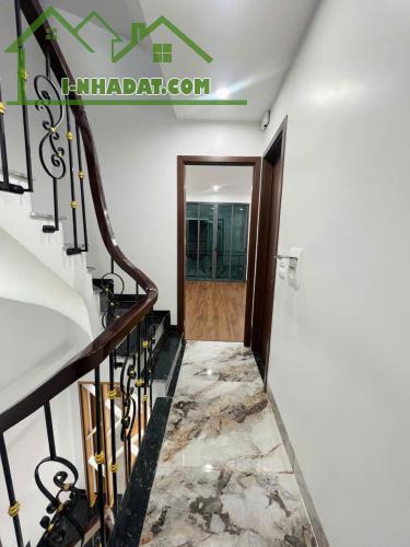 HIẾM QUÁ NHÀ TRƯƠNG ĐỊNH, Ở LUÔN, Ô TÔ ĐỖ CỬA, 40M2X 6 TẦNG GIÁ CHỈ 7,58 TỶ - 2