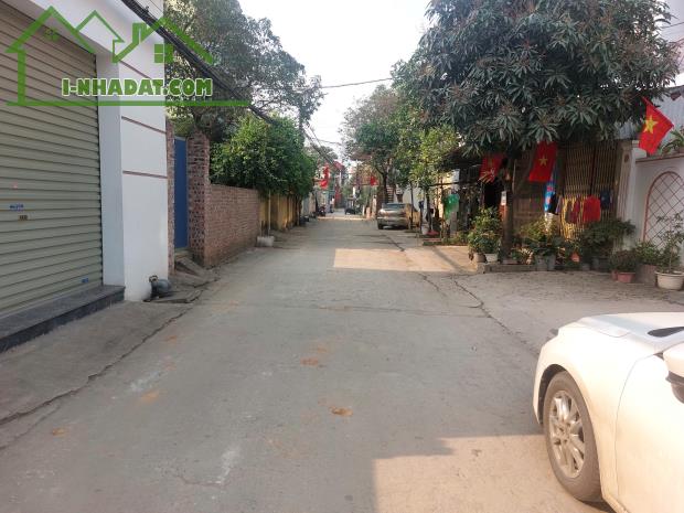 Bán đất Đài Bi, Uy Nỗ, Đông Anh 102m, MT 7M, Kinh doanh Ô Tô tránh. Gía 11,3 tỷ.